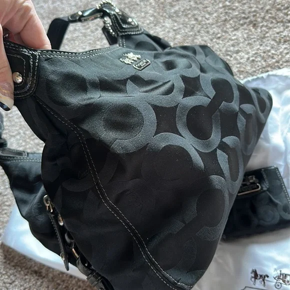 COACH SIGNATURE COLLECTION!!!! Purse and WALLET DUO! - Picture 4 of 17